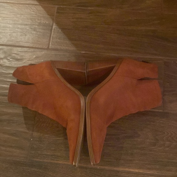 Vince Camuto Welland cognac brown tan bootied - Picture 3 of 9